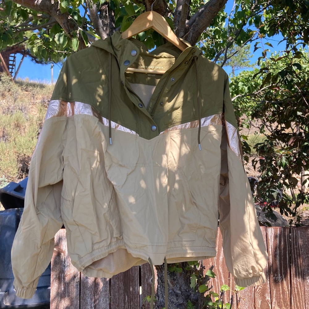 Color block drawstring wind breaker